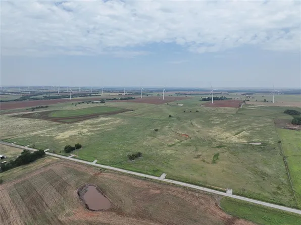 102 SW Gin Rd, Minco, OK 73059