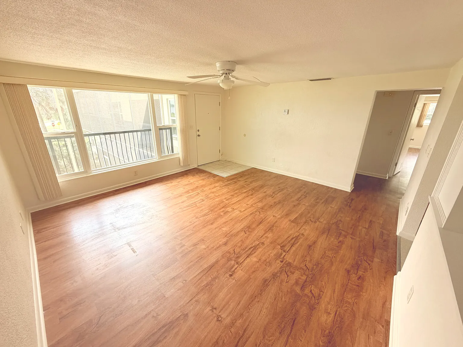 1 bed, 910 sqft, $1,500 — Photo 4