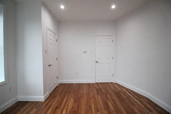 Rented by Hagstrom Management Inc | media 8