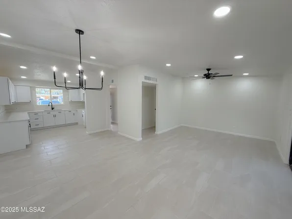 1911 W Hadley St, Tucson, AZ 85705
