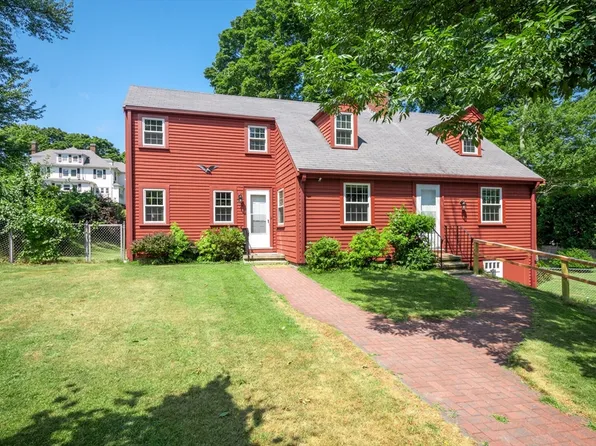 16 Parkview Rd, Woburn, MA 01801