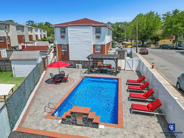 155-30 99th Street image 2 of 40