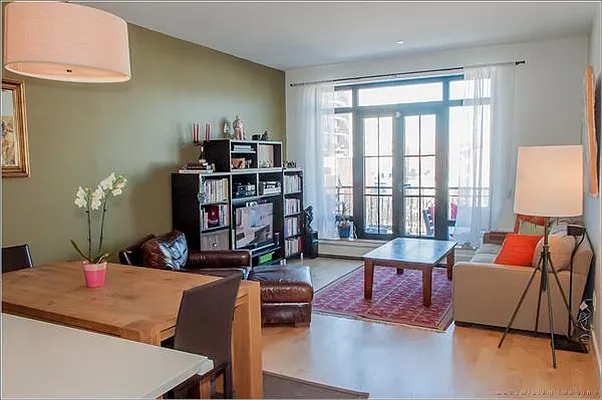 Sold by Bank Neary | media 18