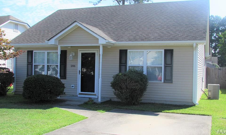 1st image of 206 Oakwood Ln