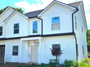 51 Sturgis Rd, Edison, NJ 08817