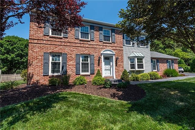 1st image of 2660 Farmhouse Ct S