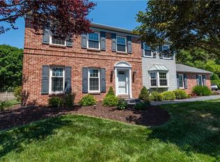 2660 Farmhouse Ct S, Easton, PA 18045