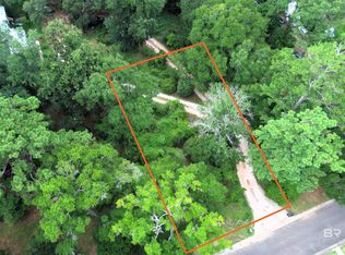 104 Laurel Ave, Fairhope, AL 36532