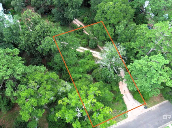 104 Laurel Ave, Fairhope, AL 36532