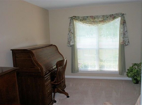 3rd image of 9949 Laura Dr