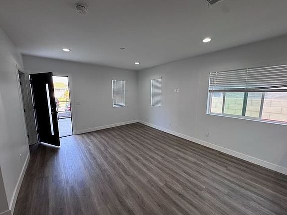2nd image of 1542 W 84th St #1