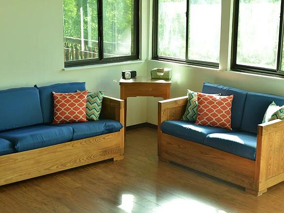 Sunroom couch & loveseat