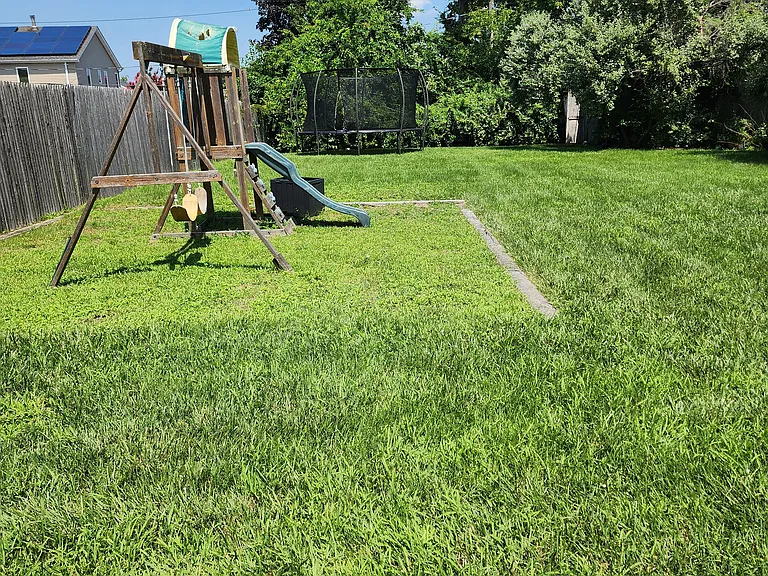 Cedar St — Photo 18