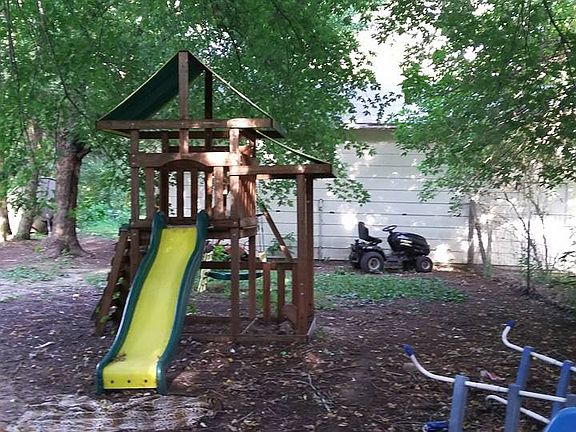 3rd image of 9055 175th Ln NW