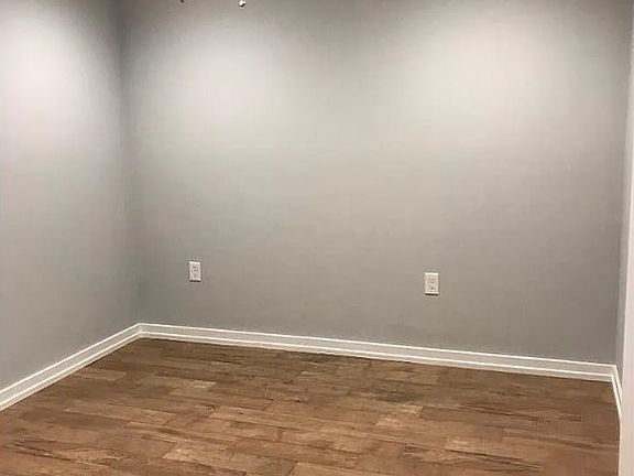 5th image of 409 N 41st St APT 1R