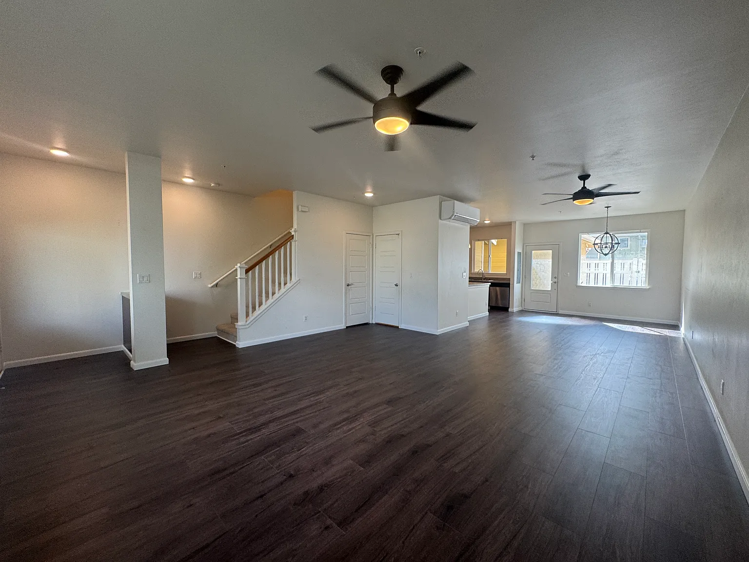 3 bed, 2.5 bath, 1531 sqft, $3,800 — Photo 4