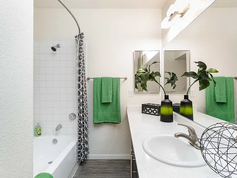 Palermo Apartments — Photo 19