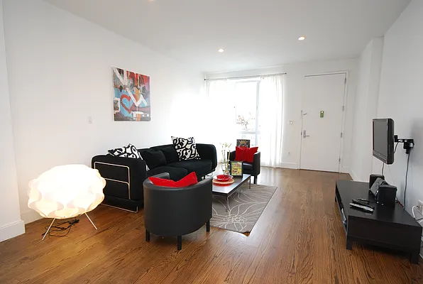 Rented by Cohen Global Properties | media 36