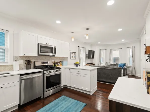 16-18 Phelps St #1, Salem, MA 01970