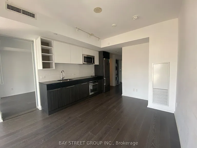68 Shuter St #2709 — Photo 2
