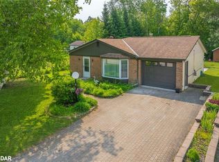 4 Maypark Dr, Bracebridge, ON P1L1C3