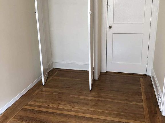 4th image of 3038 33rd St #2