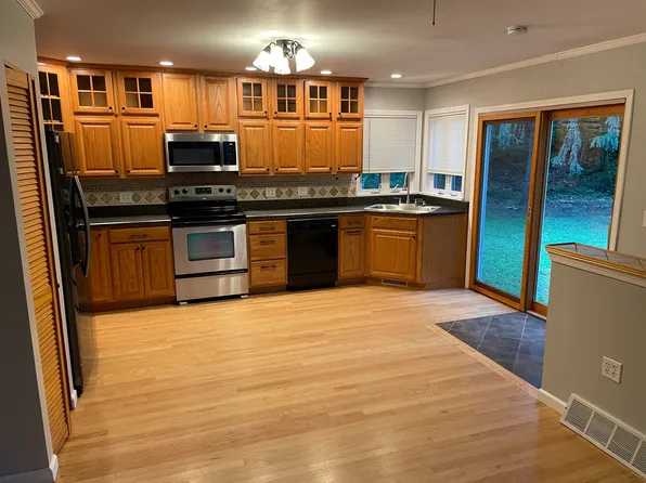 245 Church Rd #B, Albany, NY 12203