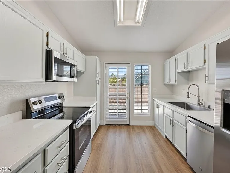 1204 Norma Joyce Ln — Photo 10