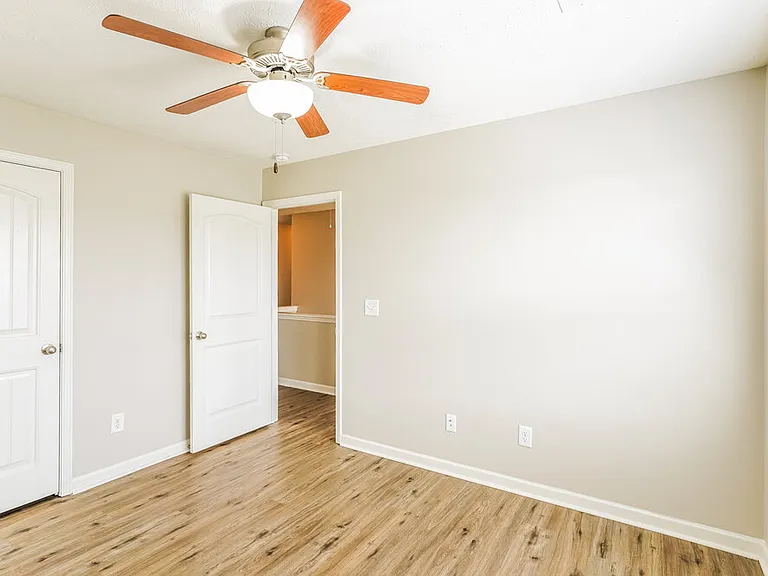 1020 Tammy Sue Ln — Photo 14
