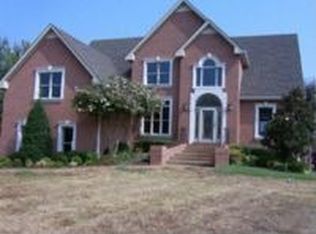 100 Crooked Creek Ln, Hendersonville, TN 37075
