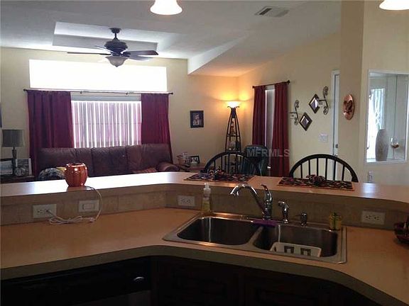 4th image of 341 Edgewood Blvd