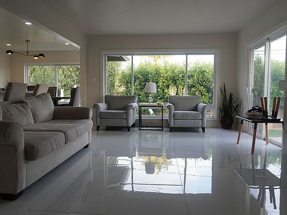 5th image of 738 De Palma Way