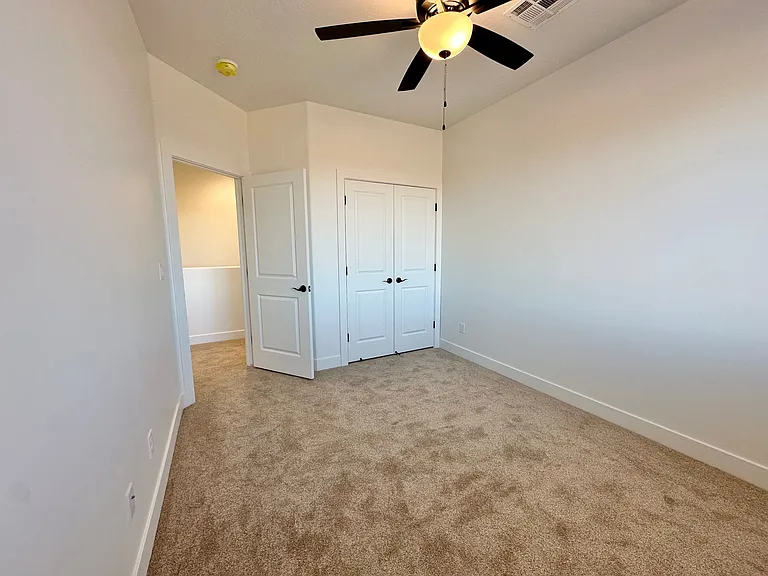 127 N 2480 W — Photo 11