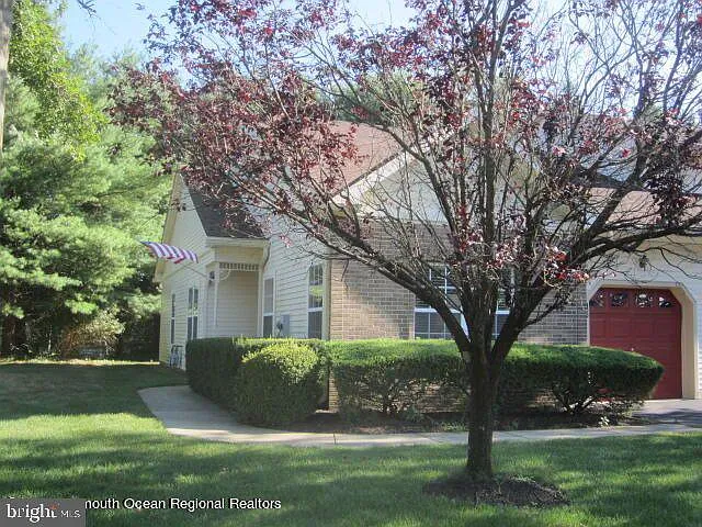 16 Riva Blvd photo 1
