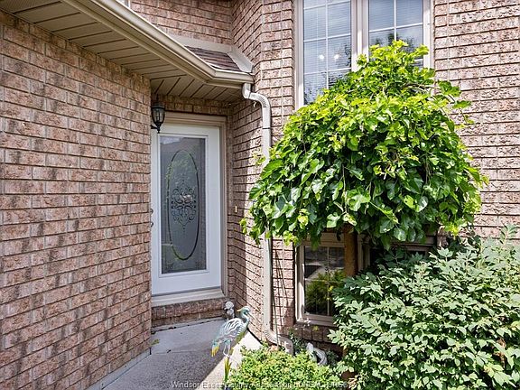 4th image of 11840 Boulder Cres