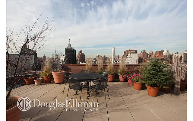 Sold by Douglas Elliman | media 14