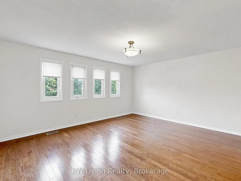 33 Southgate Cres — Photo 22