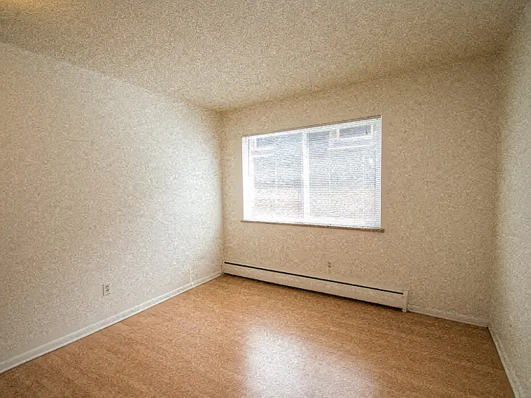 3220 Madison Avenue Bedroom