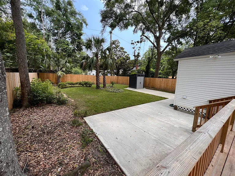 120 Florence Pl — Photo 10