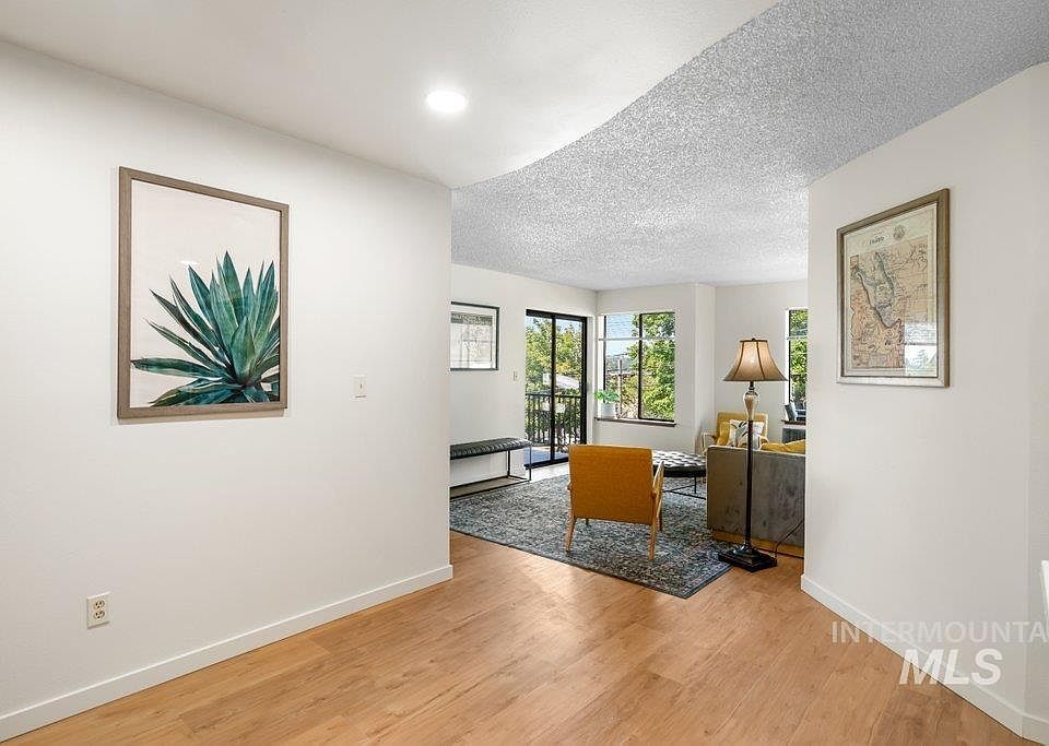 1st image of 122 N Washington St APT 2D