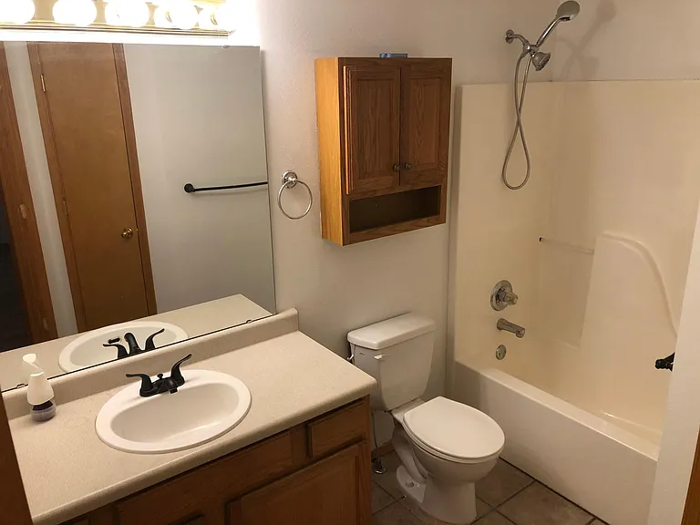2nd bathroom