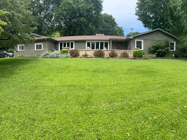 2359 S Catalina Ave, Springfield, MO 65804