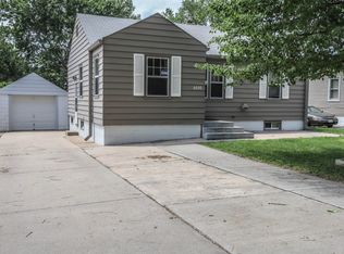 6030 S 40th St, Omaha, NE 68107