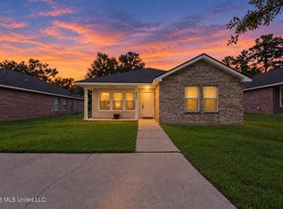 9421 Cartwright Ln, Biloxi, MS 39532