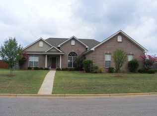 243 Maribeth Loop, Deatsville, AL 36022