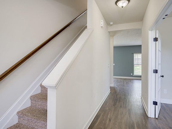 3rd image of 2053 Fern Crest Ln