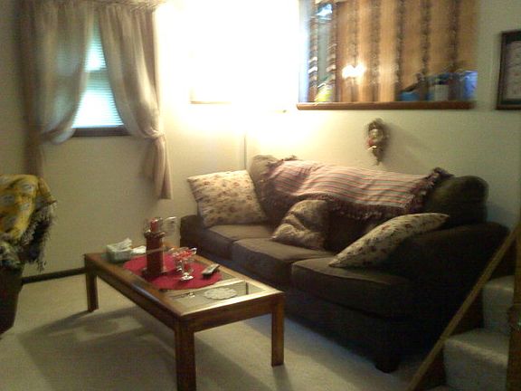 4th image of 109 E Loudon Ave