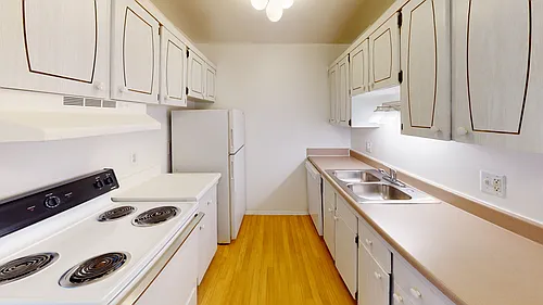 Outer Drive Manor Apartments Photo 1