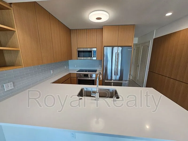 2 bed, 2.0 bath, $4,800 — Photo 3