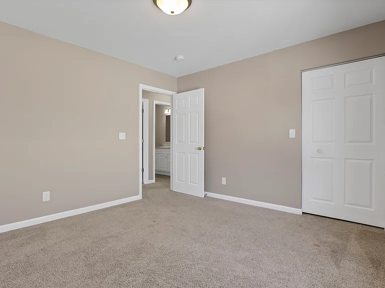 98 Burt Ave — Photo 15